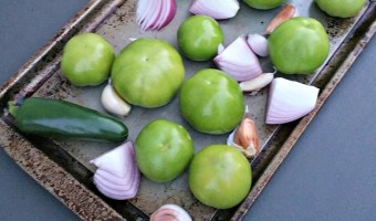 Roasted Tomatillo and Garlic Salsa Recipe