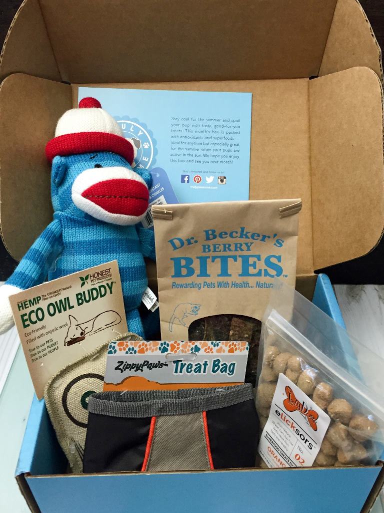 Truly Pawsome Box & Lindy's Bakery Gourmet Dog Treats Giveaway! (ends 8/16)