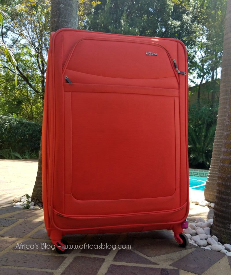 Travel LITE with American Tourister iLite Max Luggage! #PackMoreFun