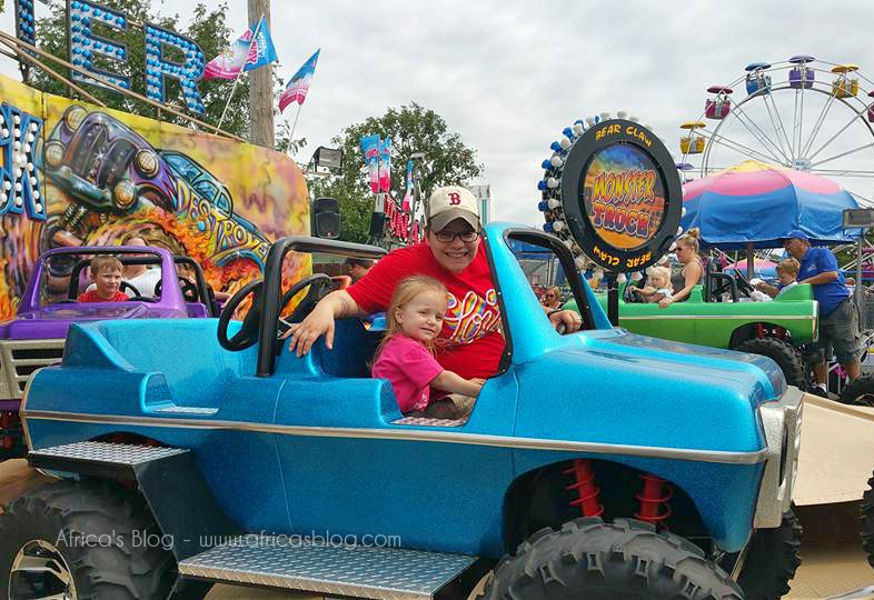 A Mom's Guide to the Minnesota State Fair! Mighty Midway & Kidway